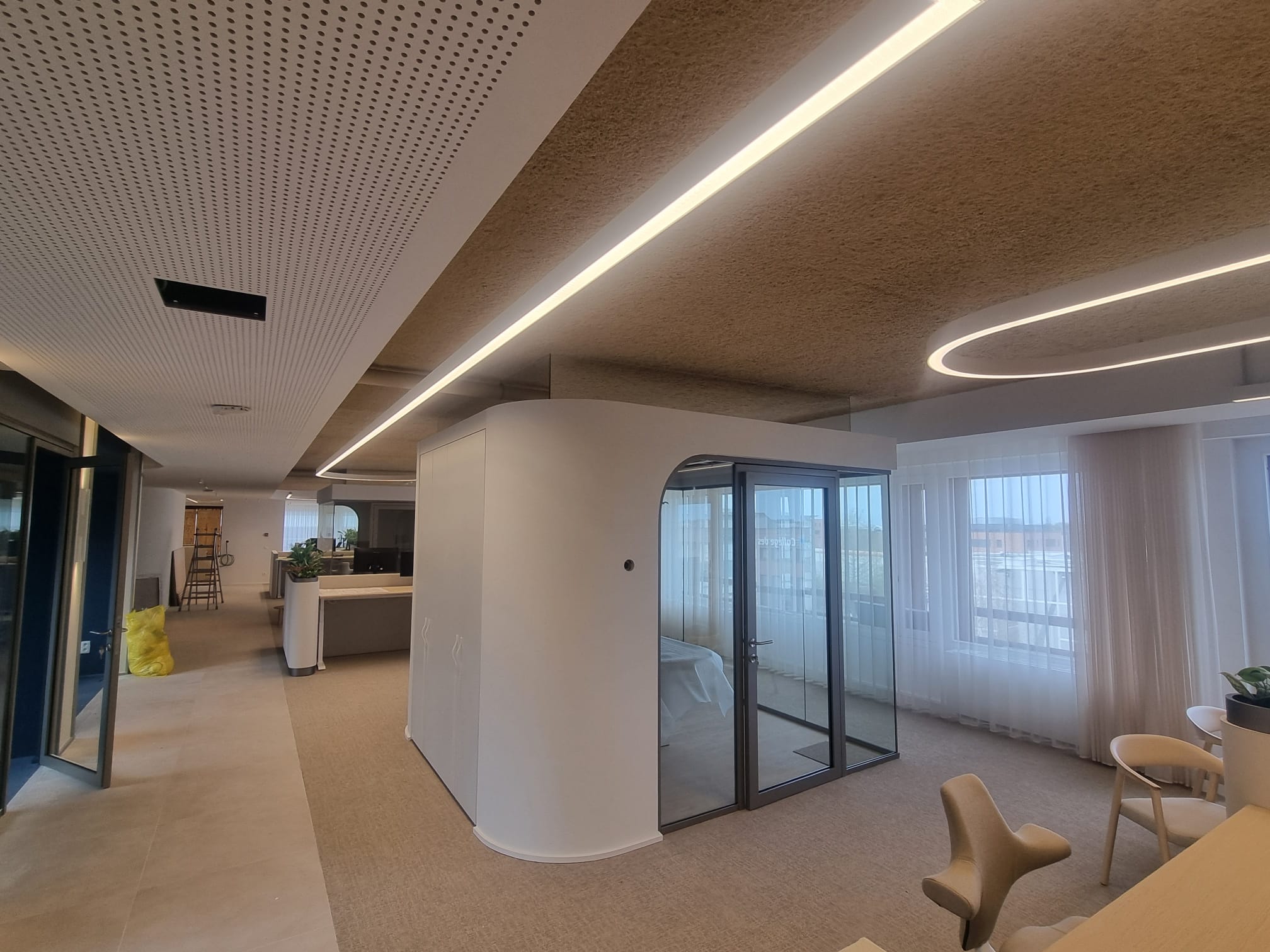 Bubble Meeting Room 3 – street